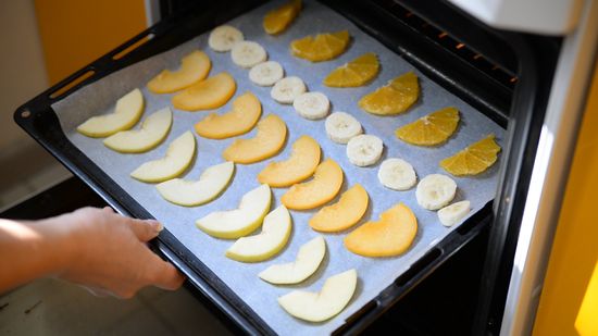 drying fruit in oven